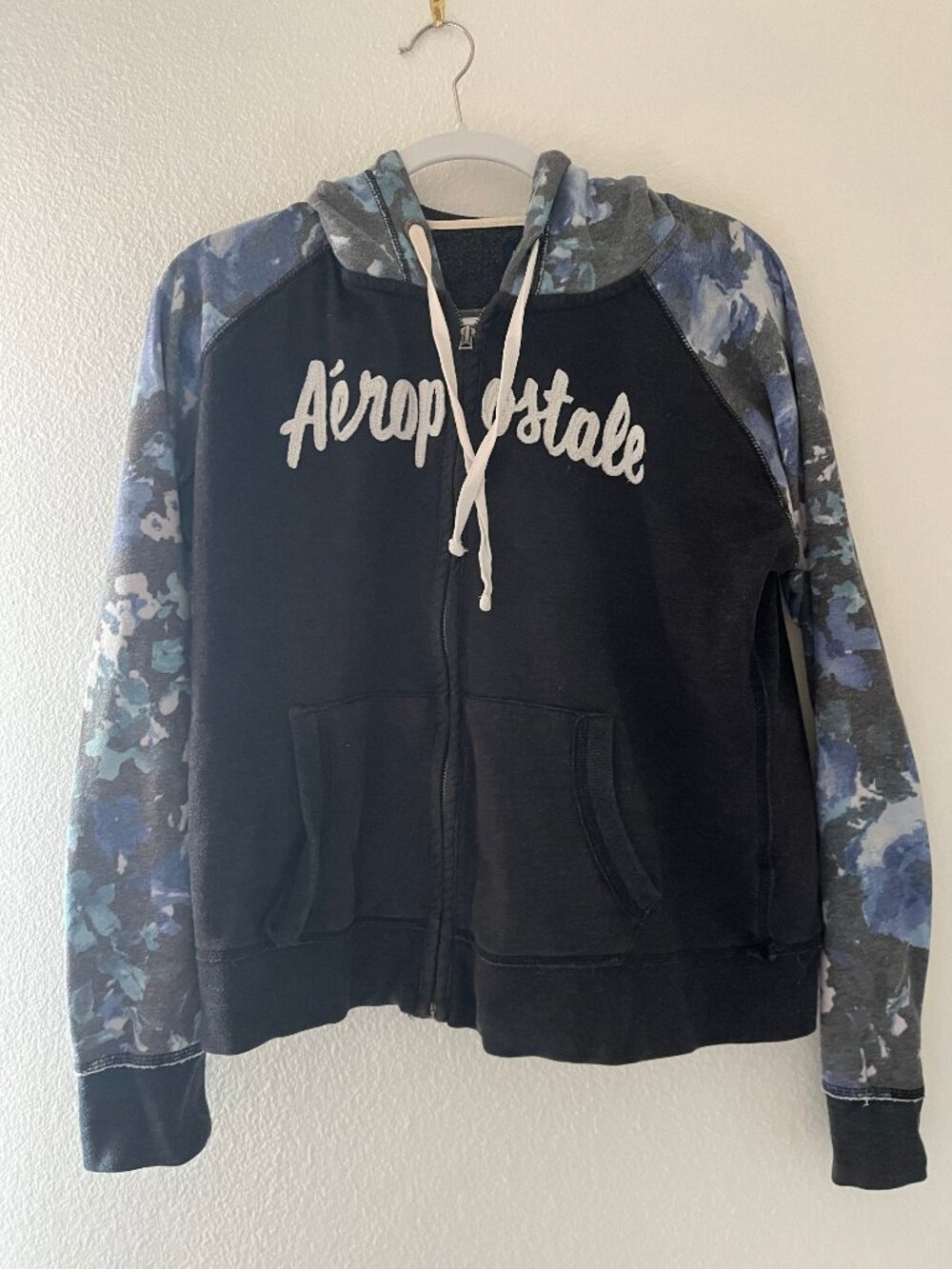 Aeropostale Blue Gray Floral Zip Up Hoodie